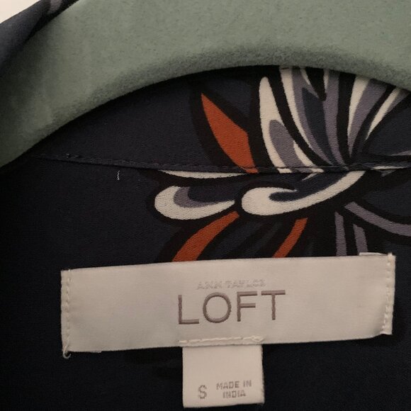 Ann Taylor Loft Modern Floral Button-Front Blouse - Picture 3 of 3